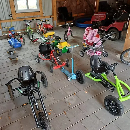 Ruhige Hofwohnung, Modern Und Kinderfreundlich * エクスタータール